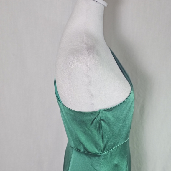 CINQ À SEPT Colina Satin One Shoulder Asymmetric Ruffle Hem Dress Emerald Green - Picture 3 of 16